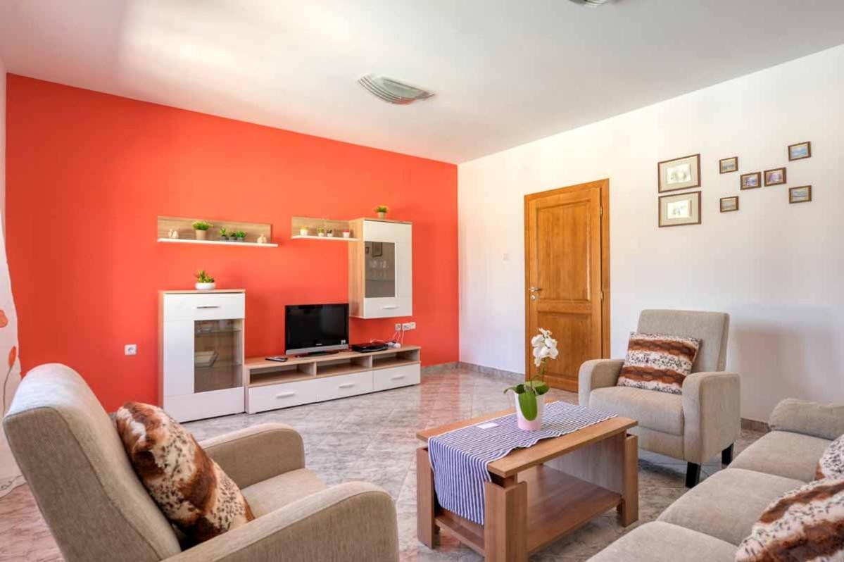 House Melly With Swimming Pool Villa Rovinjsko Selo Dış mekan fotoğraf