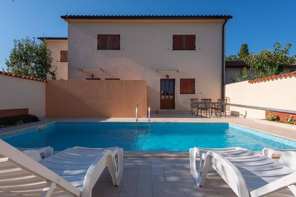 House Melly With Swimming Pool Villa Rovinjsko Selo Dış mekan fotoğraf