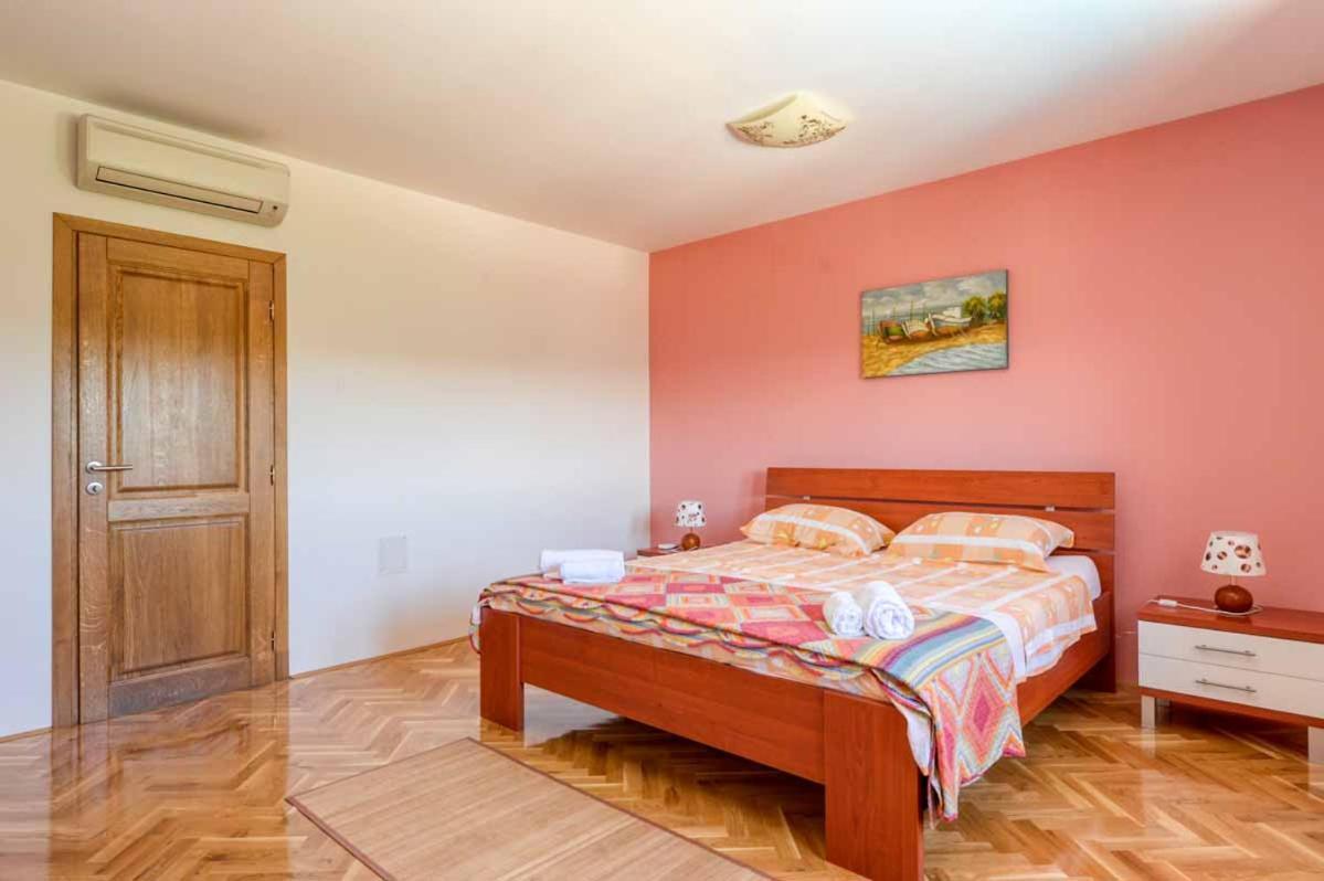 House Melly With Swimming Pool Villa Rovinjsko Selo Dış mekan fotoğraf