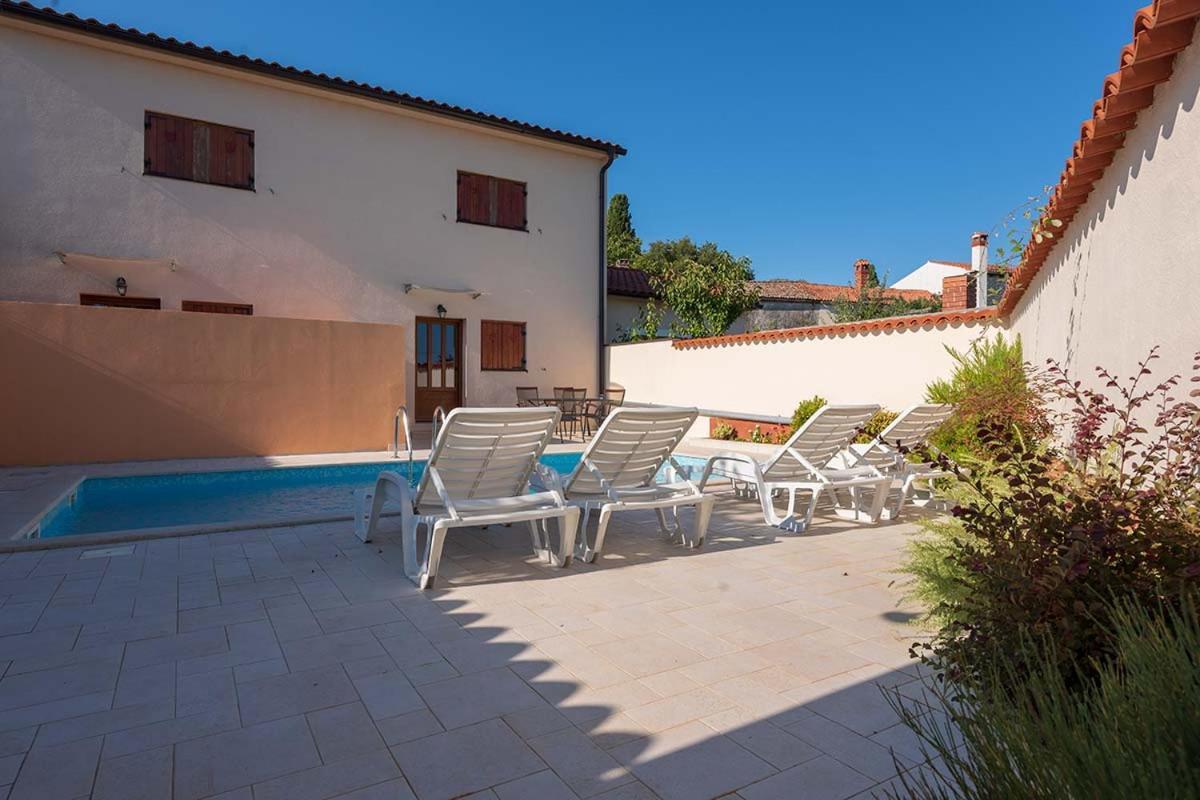 House Melly With Swimming Pool Villa Rovinjsko Selo Dış mekan fotoğraf