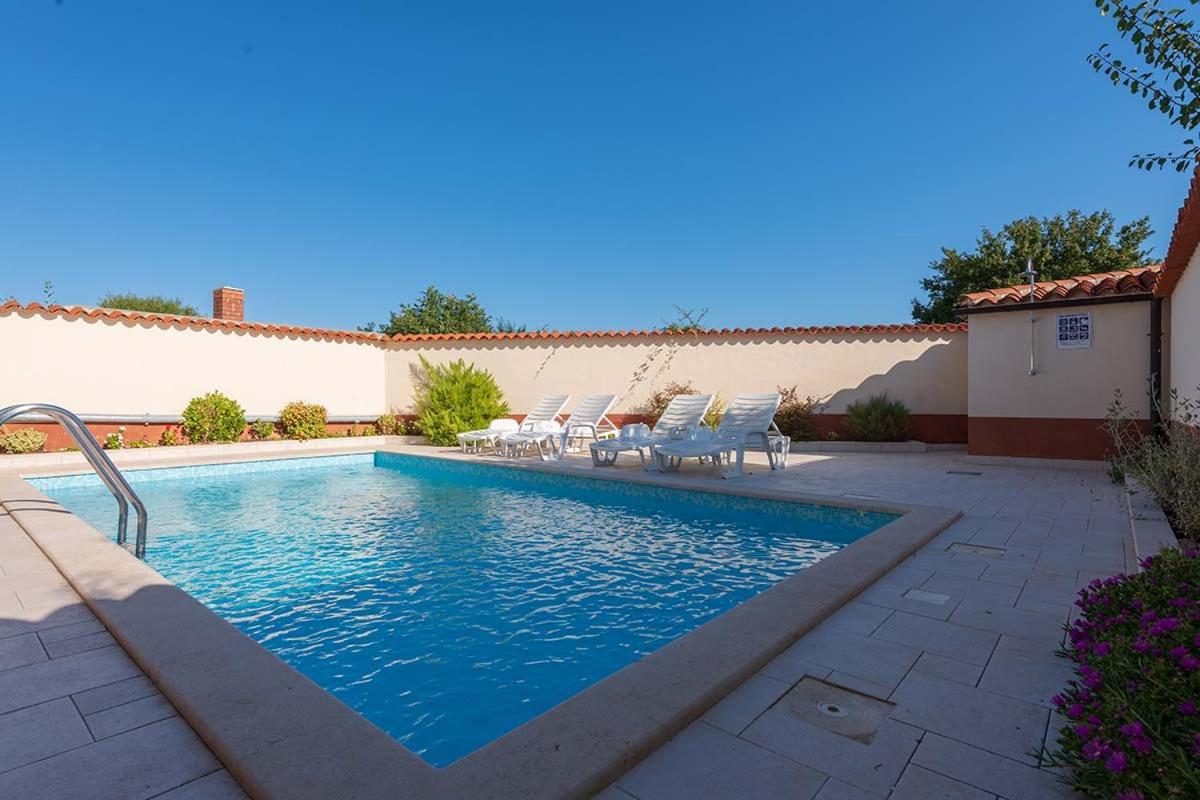 House Melly With Swimming Pool Villa Rovinjsko Selo Dış mekan fotoğraf